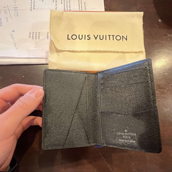LV x Paris wallet collab - Picture 2 of 3